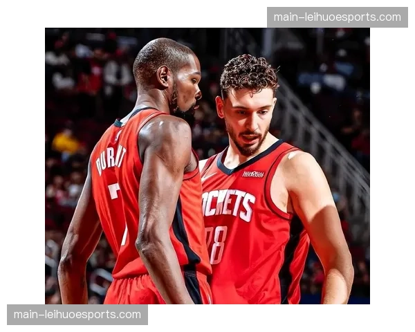 火箭独行侠胶着对决 弗拉格空砍34分